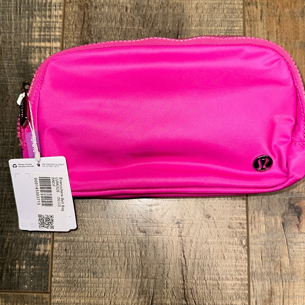 NWT Lululemon belt bag